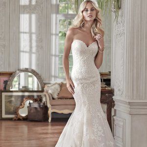 Maggie Sottero Rosamond Wedding Gown street size 18